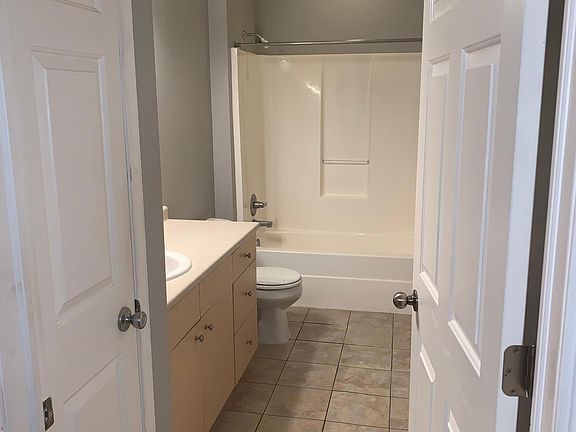 4th image of 1360 SE Florence Dr Unit 62
