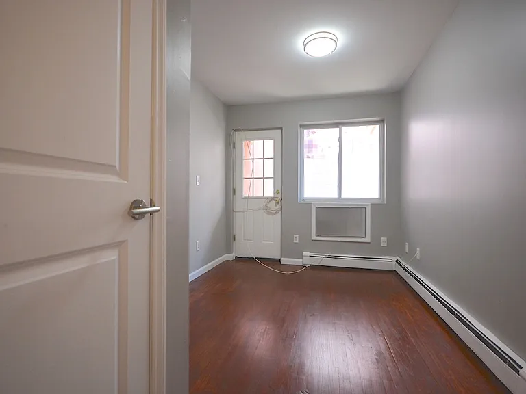 94 Troy Ave #2 — Photo 6