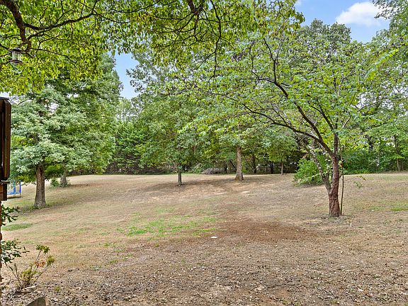 5th image of 385 Dailey Hill Cir