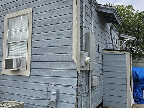 5th image of 5122 Thomas Dr