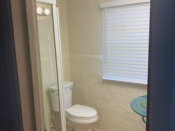 5th image of 250 N 4th St APT 3