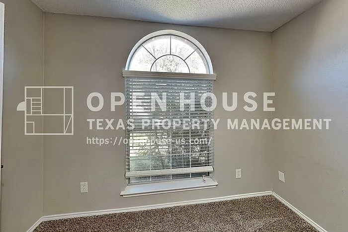 8809 Limestone Dr — Photo 14