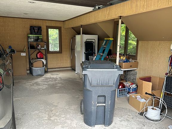 5th image of 354 Big Bass Rd