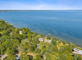 172 Bay Ave E, Hampton Bays, NY 11946