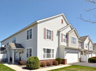 1558 Liberty Cir, Shakopee, MN 55379