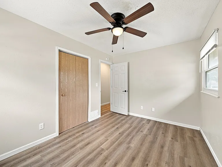 3416 W Columbia Ave — Photo 26