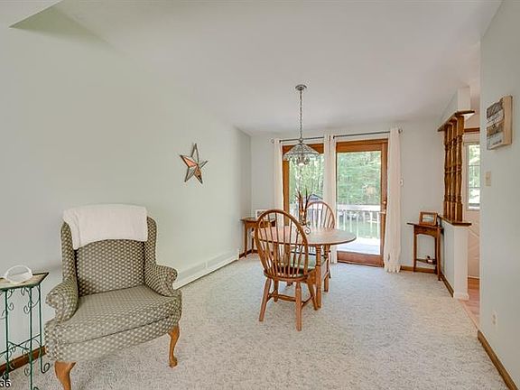4th image of 35 Lee Hill Rd
