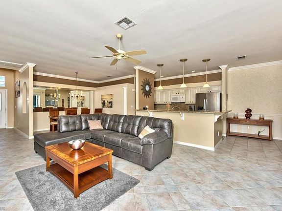 4th image of 8860 Springwood Ct