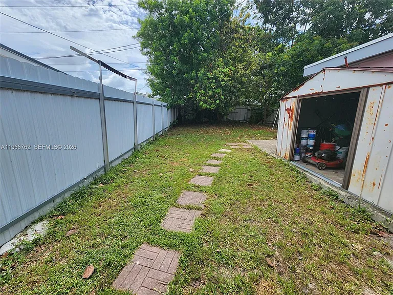 16311 SW 102nd Pl — Photo 18