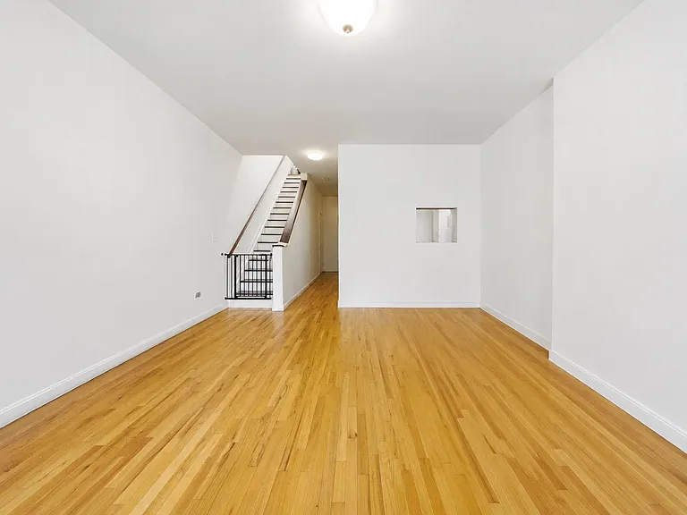350 E 116th St #2 — Photo 1