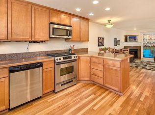 9421A Linden Ave N, Seattle, WA 98103