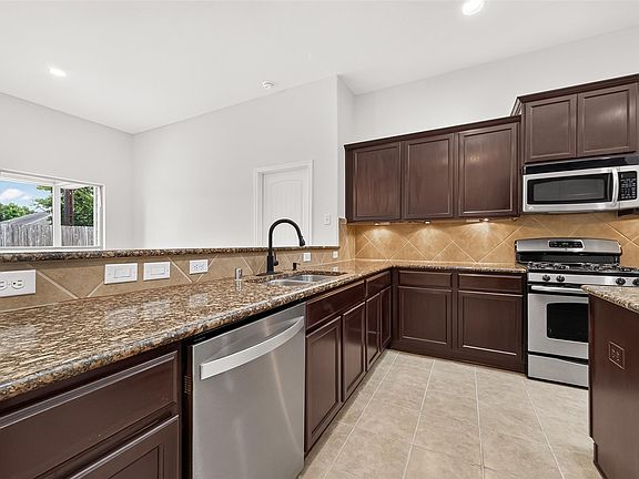 5th image of 519 Glenwood Ridge Dr