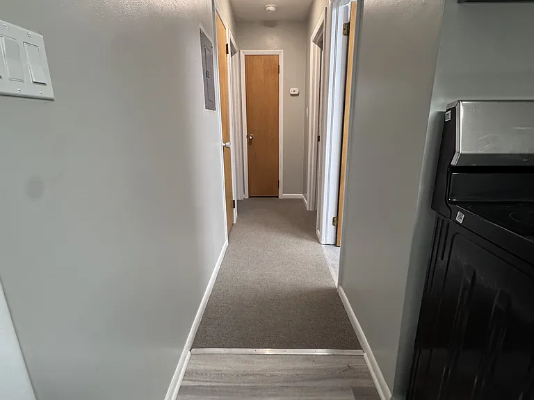 400 Riverside Dr #OVERLOOKBSMT1 — Photo 5