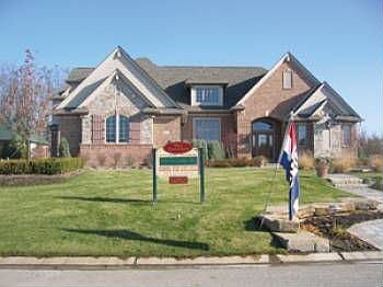 1st image of 8679 Stoney Creek Dr