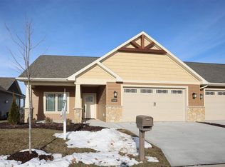 1335 Prairie Lake Cir UNIT 18, Neenah, WI 54956