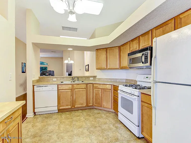 6123 Fillyside Trl — Photo 7