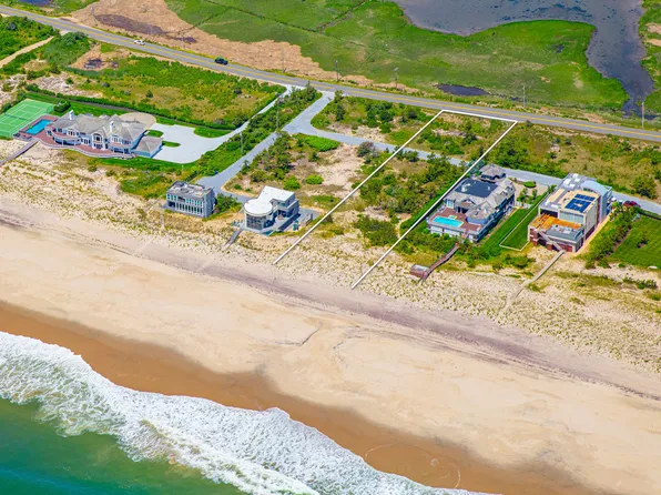 71A Dune Rd, East Quogue, NY 11942