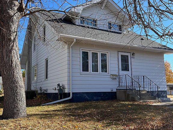 3rd image of 422 23rd Ave N