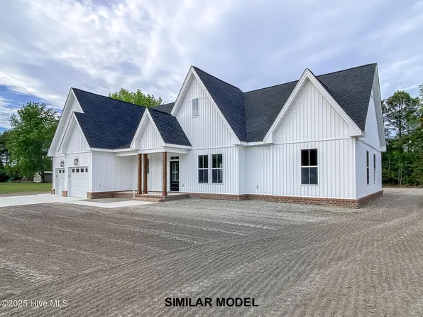 214 Augusta Dr, Grandy, NC 27939