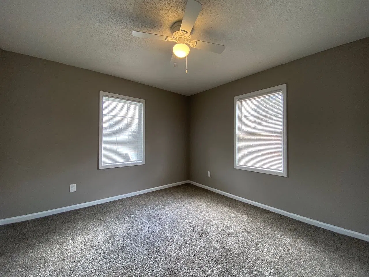 1641 S Cooper St — Photo 3