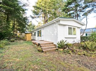 1049 S Harbor St, Rockaway Beach, OR 97136