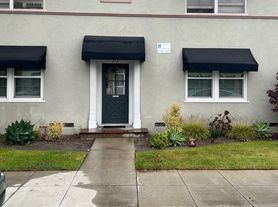 216 Saint Joseph Ave, Long Beach, CA