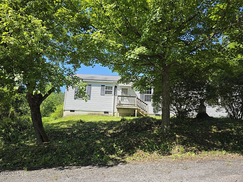 4th image of 319 Tower Road