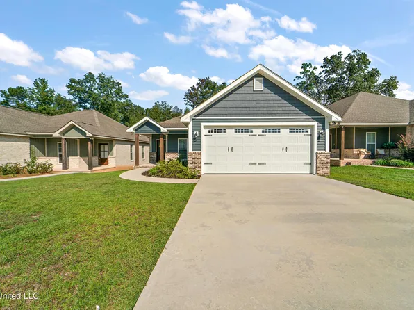16 N Barnes Field Dr, Hattiesburg, MS 39402