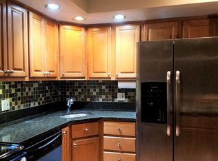 9514 Lawrence Ave APT 2101, Schiller Park, IL 60176