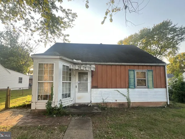 126 Scott Dr, Manassas Park, VA 20111