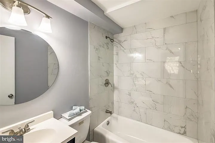 324 W Deer Park Rd — Photo 15
