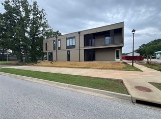 845 N Rupple Rd, Fayetteville, AR 72704