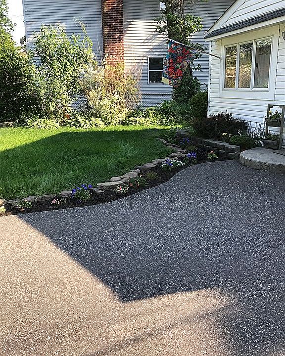 2nd image of 516 Browns Rd