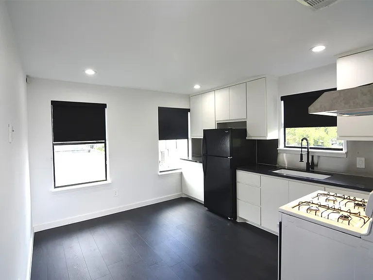 2438 Walcott Ln — Photo 5