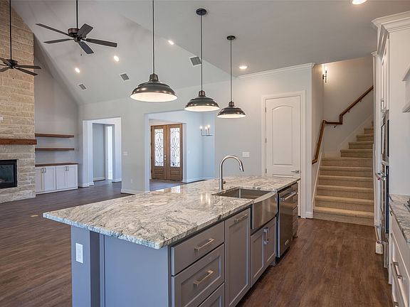 4th image of 3702 Dry Creek Rd