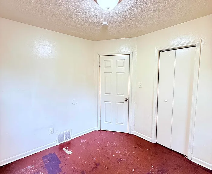 18659 Shaftsbury Ave — Photo 15