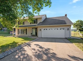 1121 W 139th St, Burnsville, MN 55337