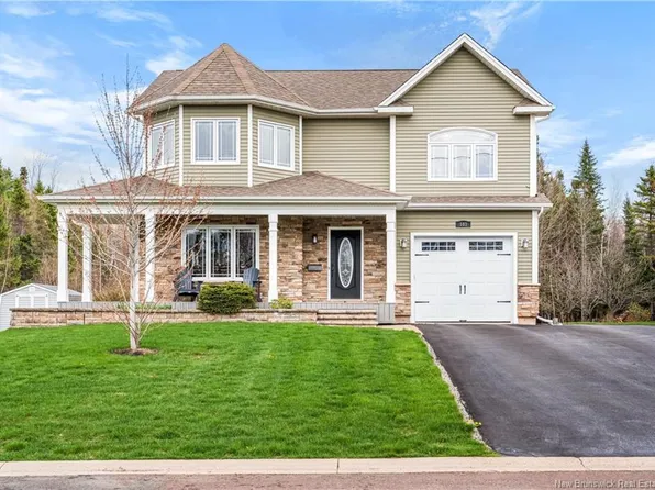 103 Bonaventure St, Dieppe, NB E1A 0Z8