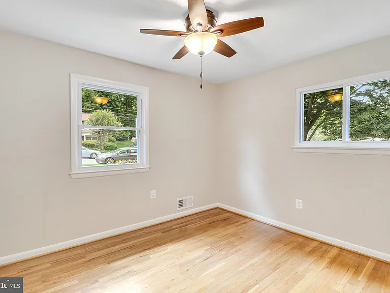 5019 Fleming Dr — Photo 23