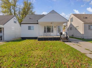 24505 Berry Ave, Warren, MI 48089