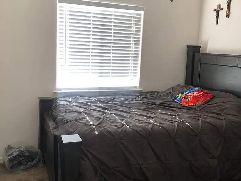 1492 El Paso Ave — Photo 1
