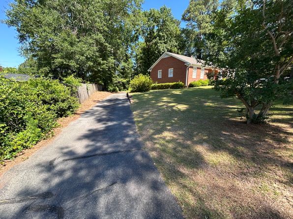 230 Summer Tree Ct #B