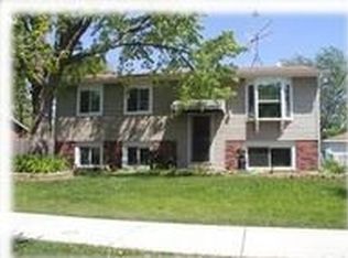 142 Springleaf Dr, Bolingbrook, IL 60440