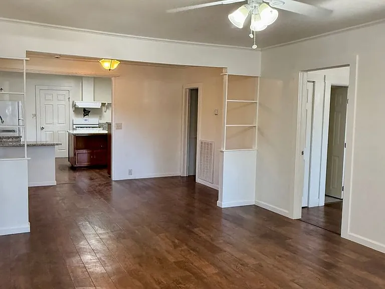 1570 Nord Ave — Photo 3