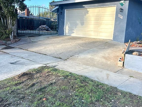 3rd image of 2890 Luna Ave