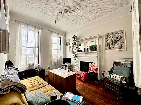 2nd image of 938 Amsterdam Ave APT 4R