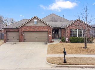 1008 E 135th Pl, Glenpool, OK 74033