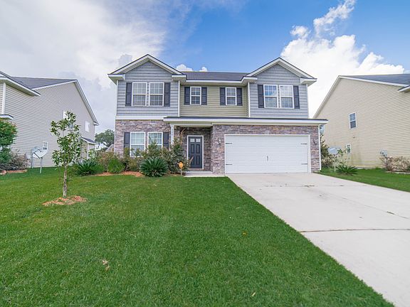 3rd image of 126 Endicott Dr