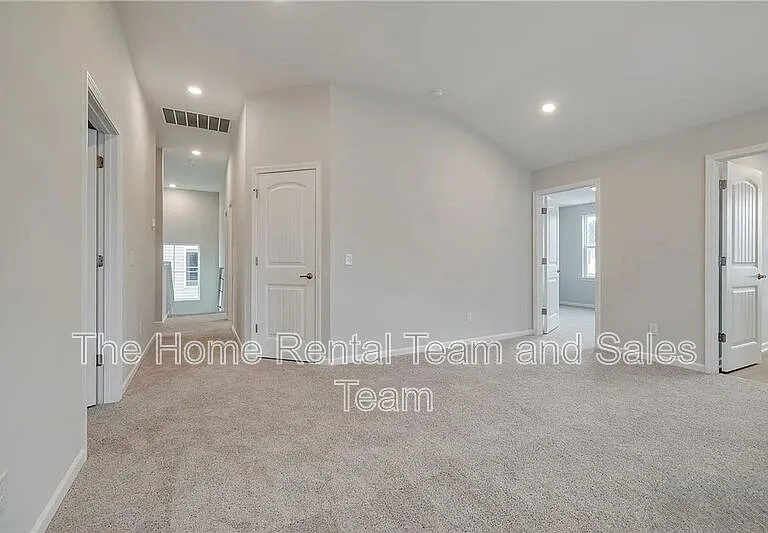 113 Fenway St — Photo 21
