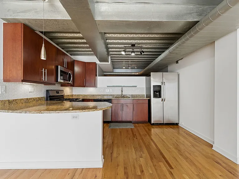1910 S Indiana Ave #518 — Photo 4